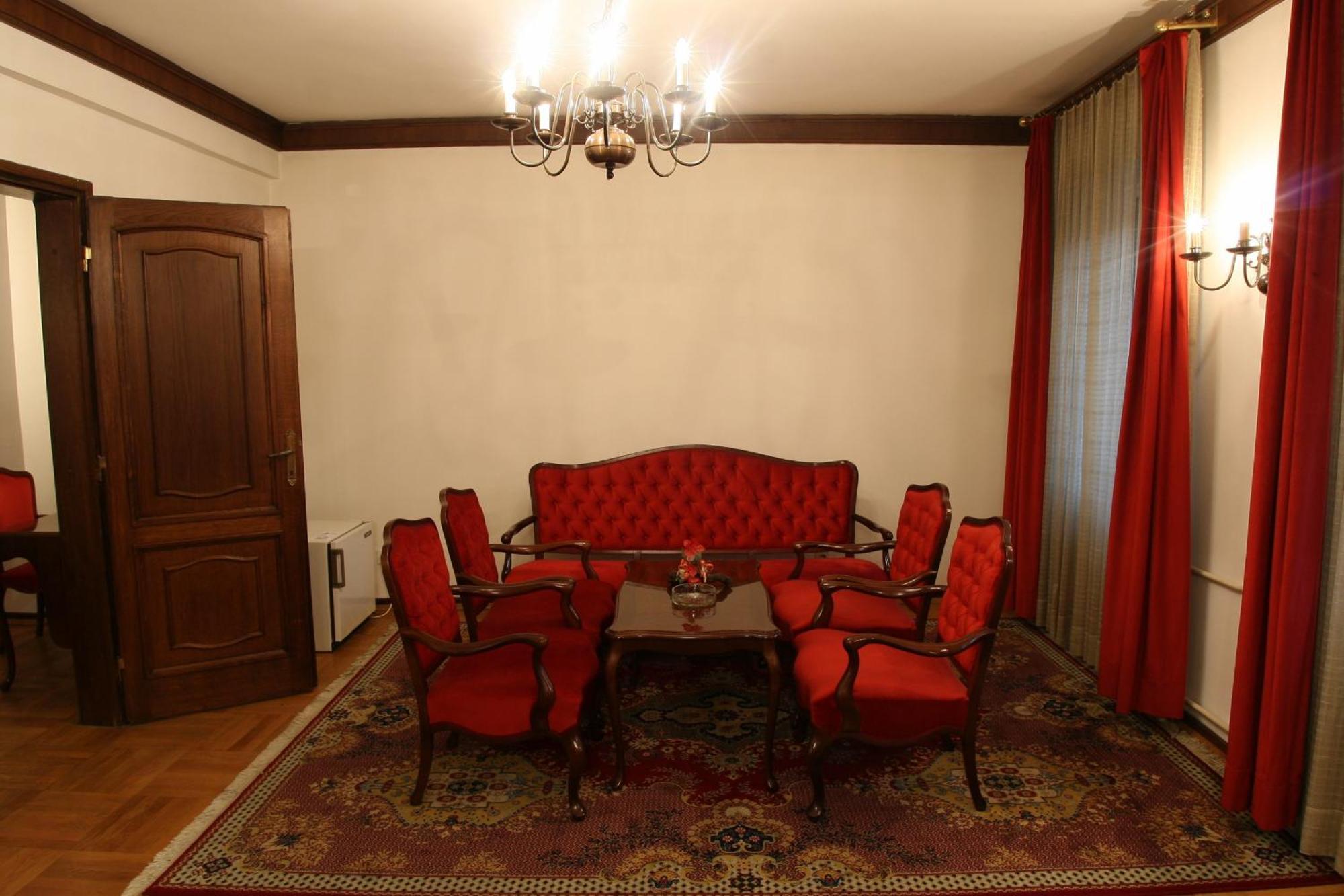 Hotel Grand Valjevo Ngoại thất bức ảnh