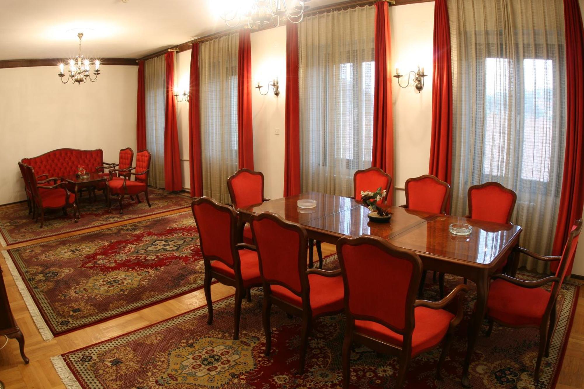 Hotel Grand Valjevo Ngoại thất bức ảnh